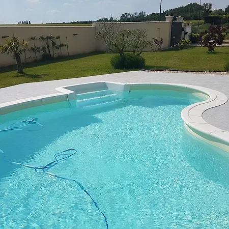 Les Hirondelles Chaignes